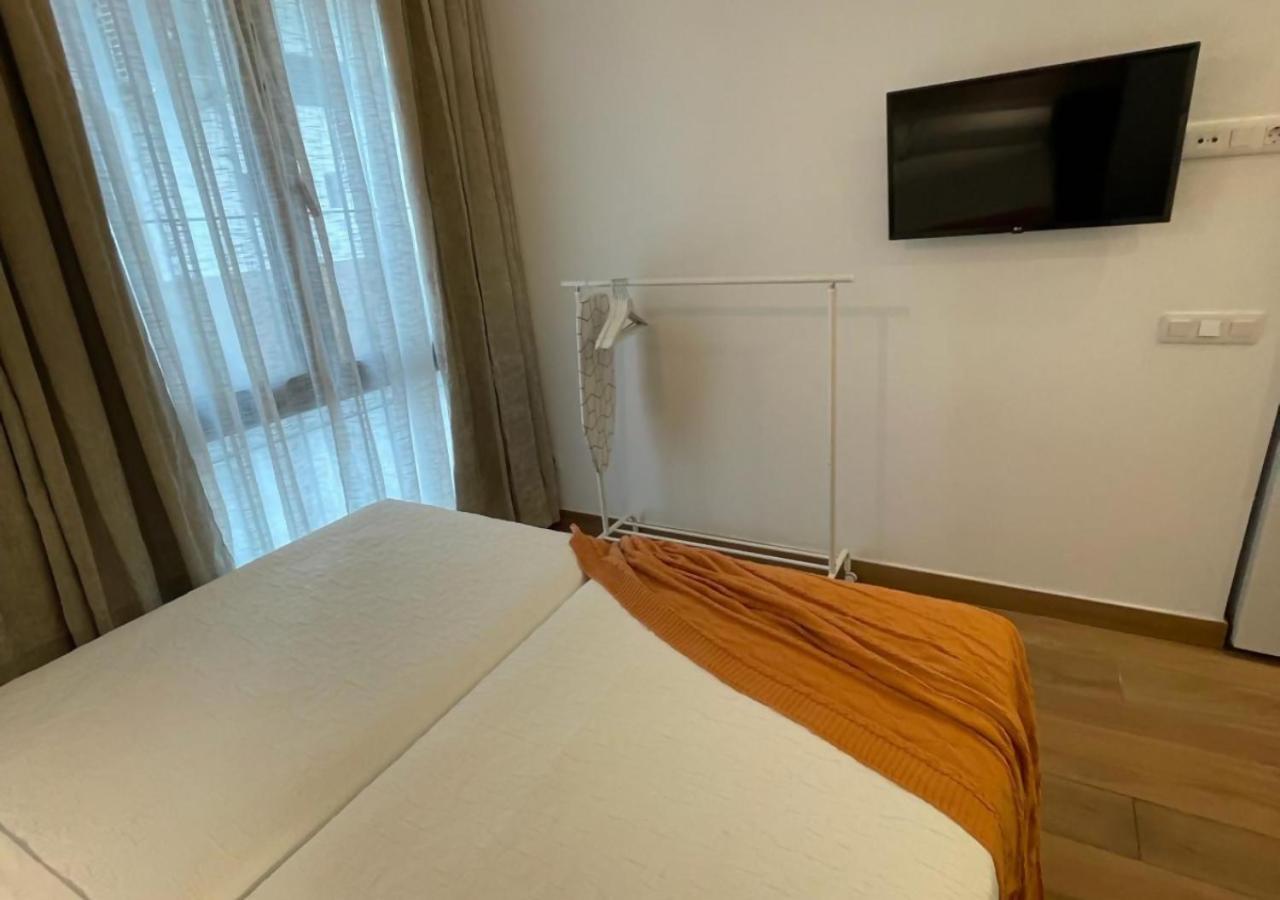 Global Apartment *